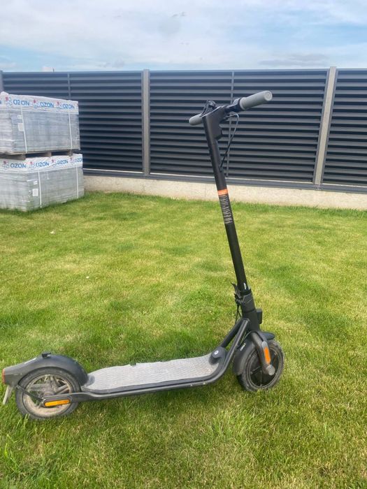 Електросамокат Segway-Ninebot F25E