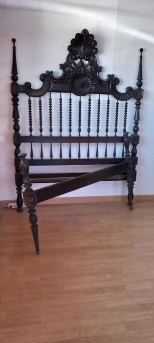 Cama  de casal do séc XVIIl