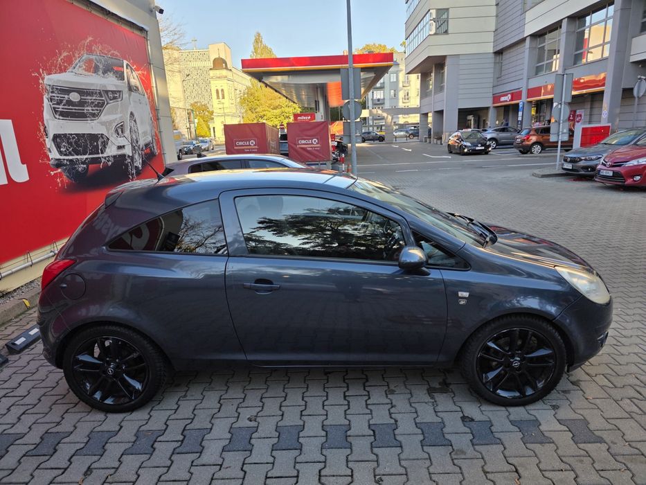 Opel corsa D benzyna 2010