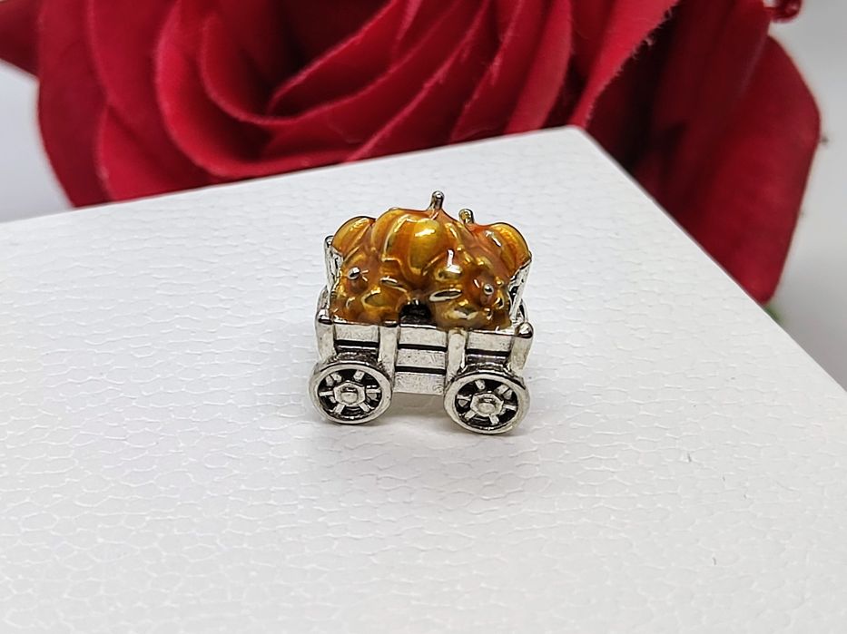 Charm's wóz z dyniami Halloween próba S925