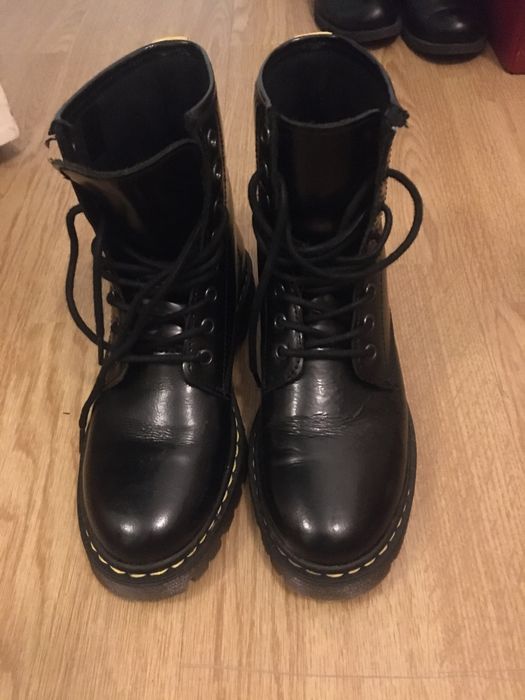 Botas Pretas estilo doc martens