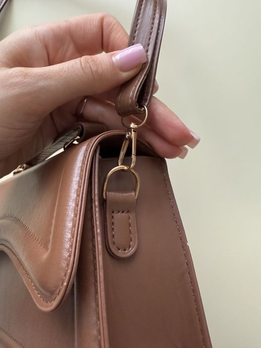 Сумка з регульованим ремінцем