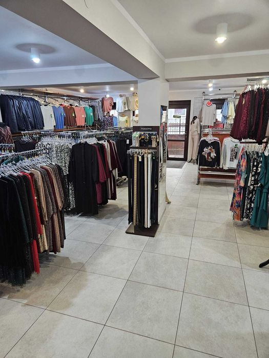 Sprzedam budynek mieszkalno-usługowy.