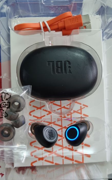 JBL / Bluetooth / FREE || 264286176812546123