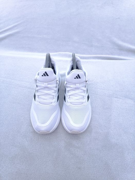 Женские кроссовки 2024 Adidas р37.5-38