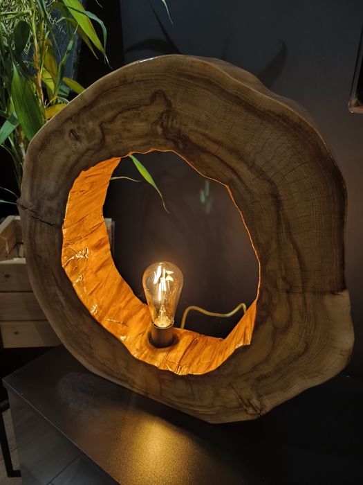 Lampa loft z plastra drewna