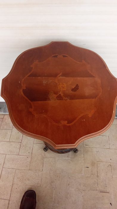 MESA Leitura ou de Jogos. 3 Fotos