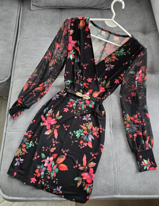 Sukienka Rękawy z siatki egzotyczny print