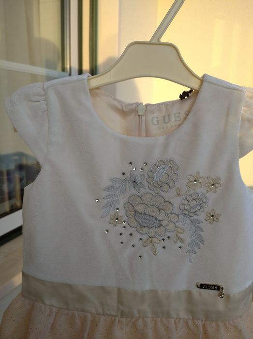 Vestido novo da Guess tamanho 2 anos