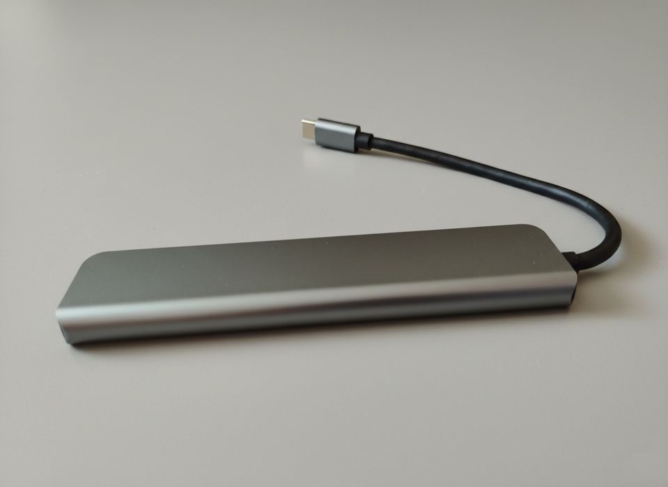 USB-C хаб 7-в-1 з HDMI 4K та Power Delivery 100W