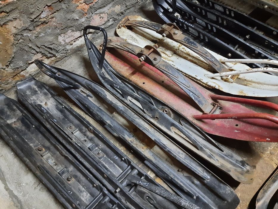 Skuter śnieżny płozy ski doo Bombardier narty ślizgi widia