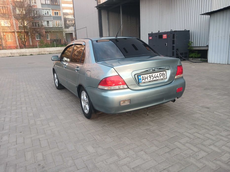 Продам Mitsubishi Lancer.