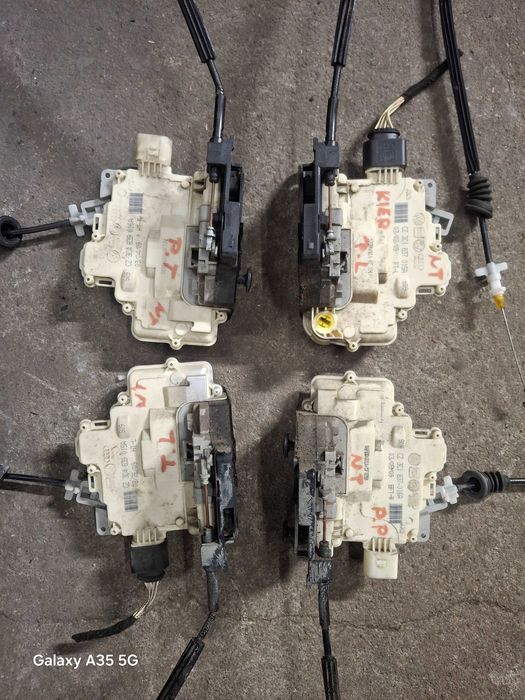 Zamek dzwi  VW Passat B6