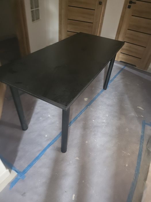 Stół do pokoju biura