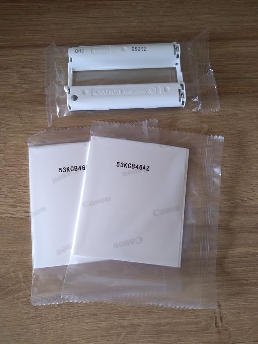 Tusz i papier do mini drukarki Canon.