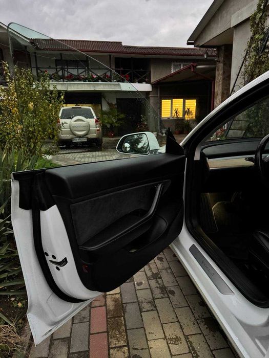 Продам Tesla Model 3 2018 Long Range 75kw