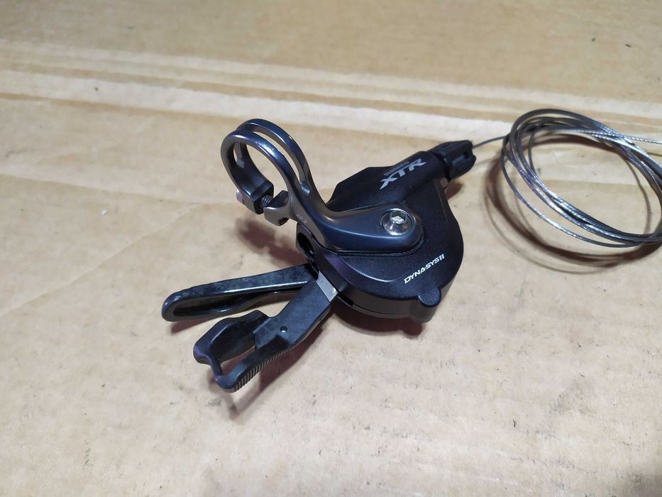 Shimano XTR manetka  Sl-M9000  Prawa  11-Biegowa  Obejma Polecam