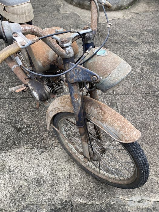 Motorizada sachs para restaurar