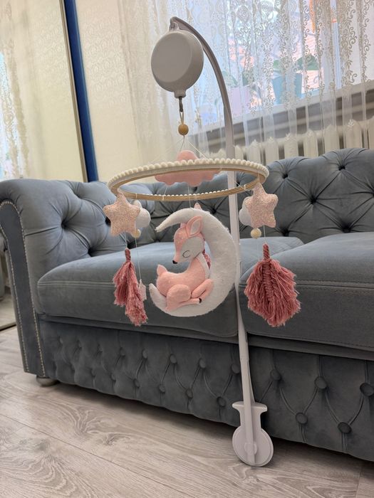 Мобіль в дитяче ліжечко