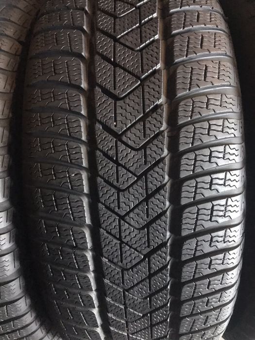 275/35/19+245/40/19 R19 Pirelli SottoZero 3 RSC 4шт зима