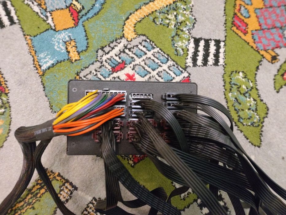 Блок живлення Enermax Platimax 1700 W