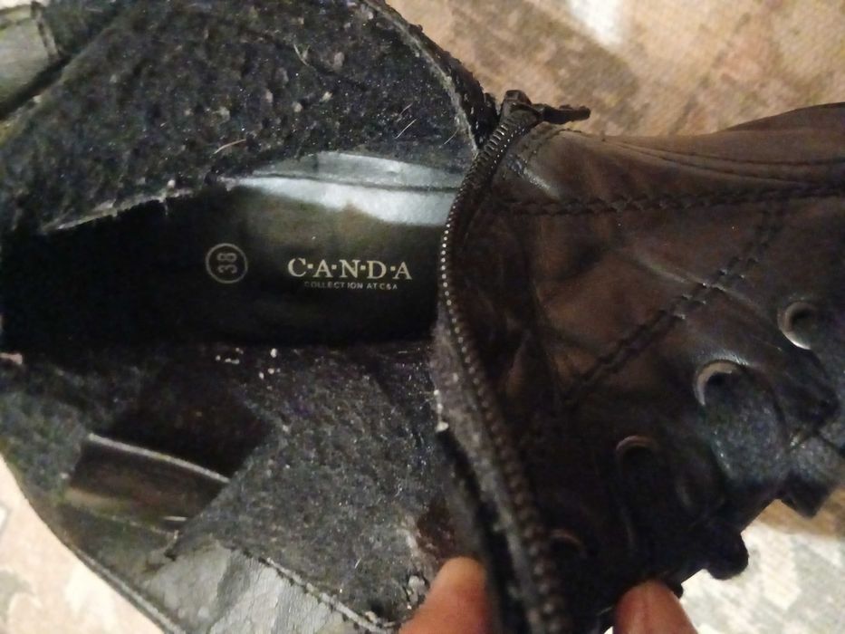 Віддам жіноче осіннє взуття C&A