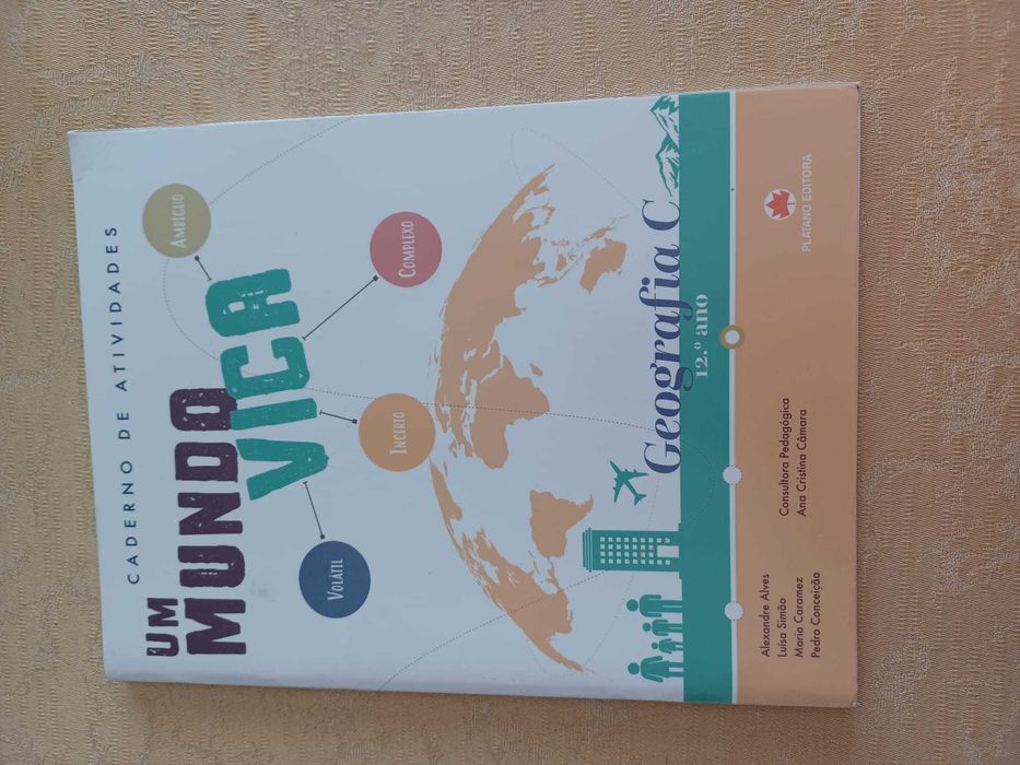 Um mundo vica - geografia. 12º ano (COMO NOVO)