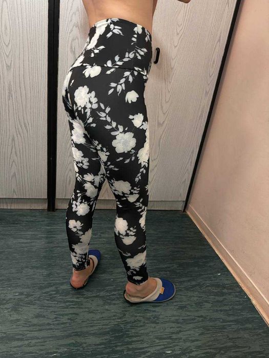 Sprzedam nowe legginsy Onzie do jogi z printem, rozmiar S