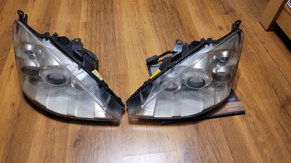 Lampy reflektory Ford Focus mk1 bixenon xenon komplet lewa i prawa
