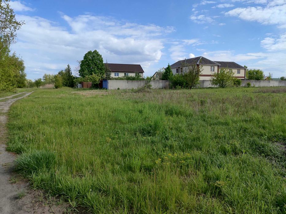 Продам Шикарну Ділянку в Рожнах 24 сотки Кутова Ділиться  РІЧКА ДЕСНА