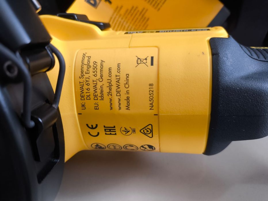 Akumulatorowa szlifierka kontowa Dewalt DCG407M1T