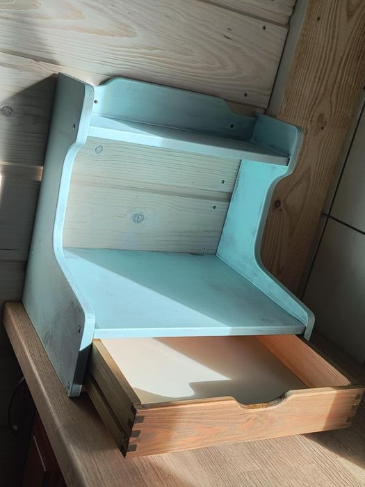 Półka szafeczka, drewniana wisząca półeczka komódka