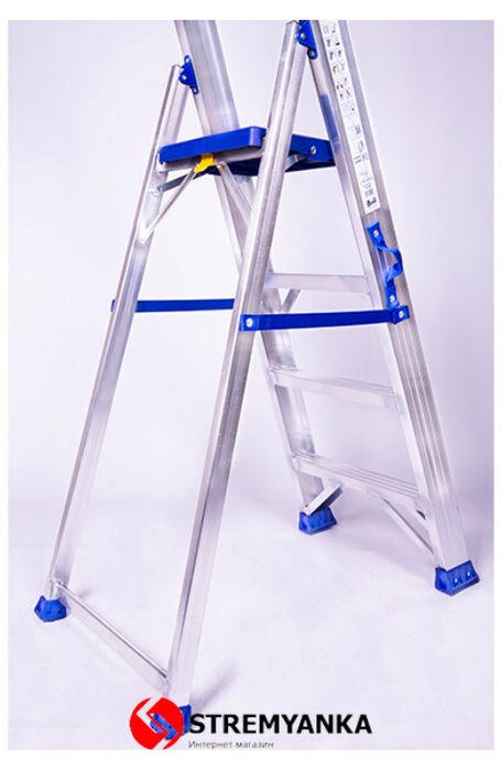 Лестница драбина стремянка Svelt Regina 8