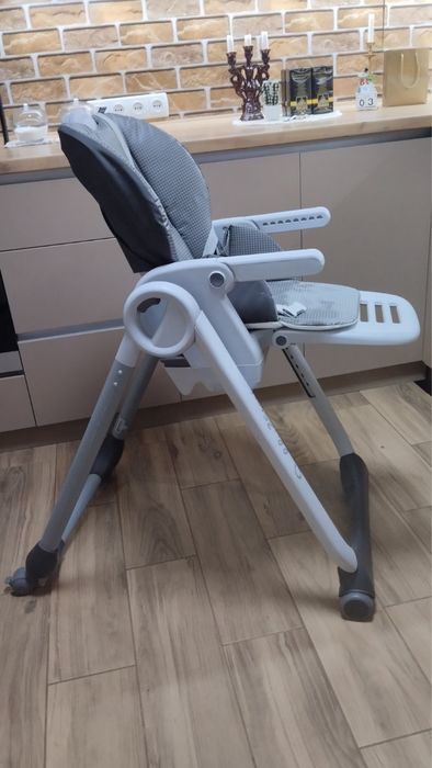 Стільчик для годування  Chicco Polly Magic