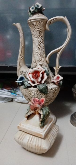 Biblos e Decorações