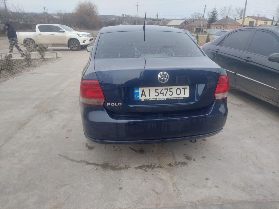 Продам семейный автомобиль