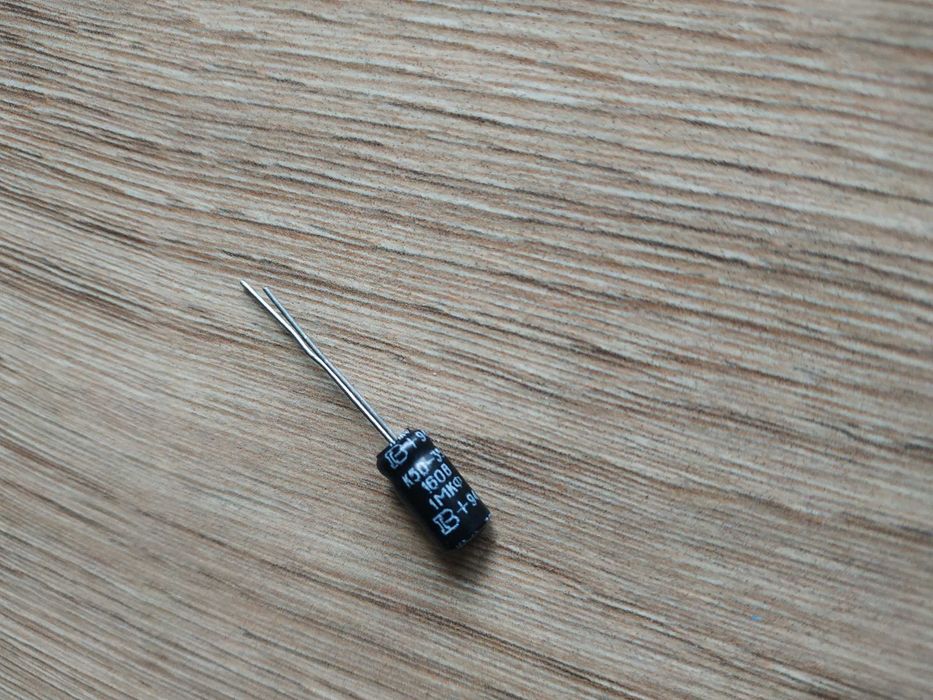 Конденсатор К50-35 1 uf 160 v конденсатор 160 В 1 мкФ