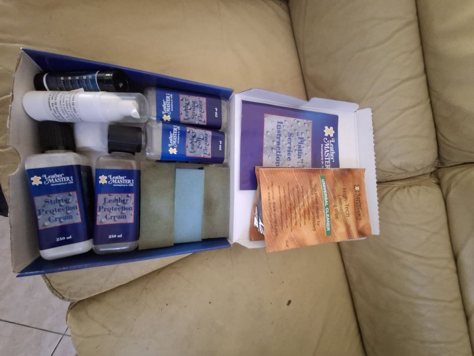 Sofá 3 lugares pele