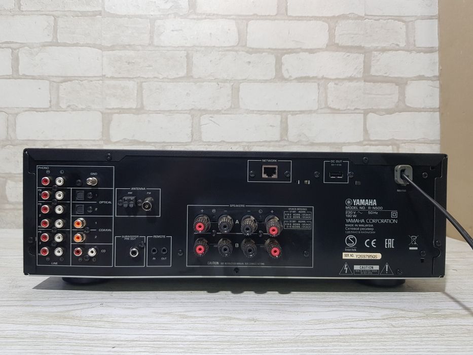 Топ!  ресивер/підсилювач Yamaha R-N500  2x105Вт