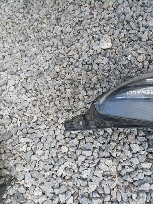 Lampa lewy przód renault express eu bardzo ładna