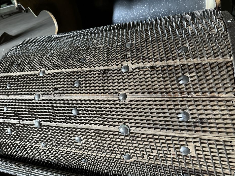 Агрегат для підготовки та переробки сировини, неткані матеріали