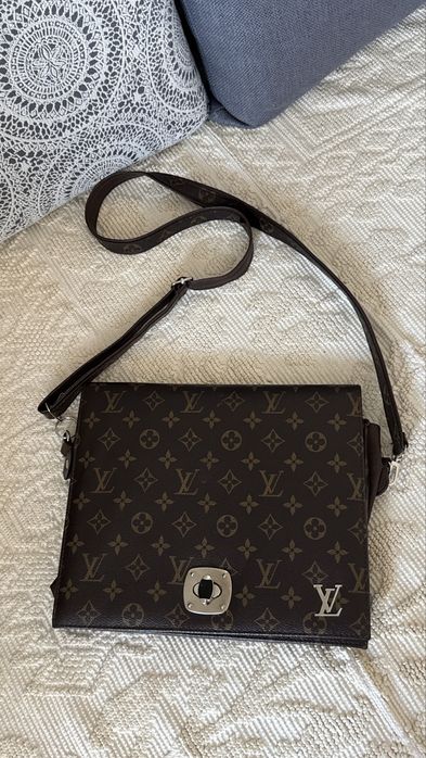 Louis Vuitton Torebka na ramię / listonoszka Monogram