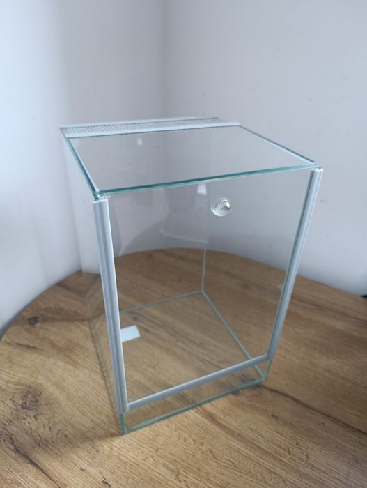 Terrarium szklane z gilotyna