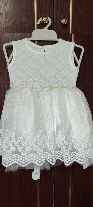 Сукня святкова пишна