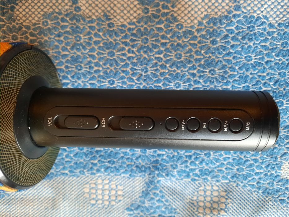 Караоке микрофон V8 беспроводной блютуз микрофон bluetooth