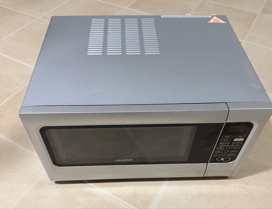 Microondas Alaska 1000W potência