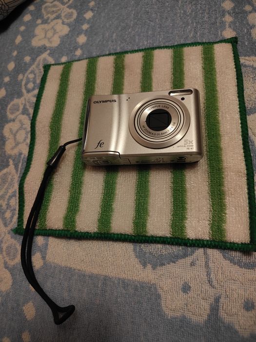 Продам фотокамера Olympus fe-47