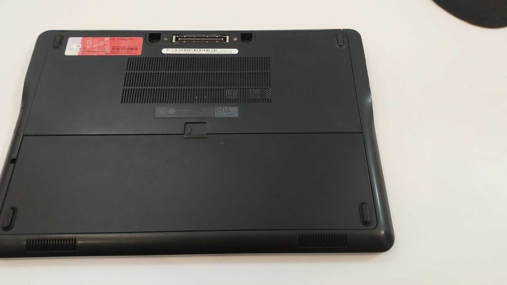 Dell Latitude E7240 – i7 / 4 GB RAM / SSD 237 GB / Windows 10 Pro