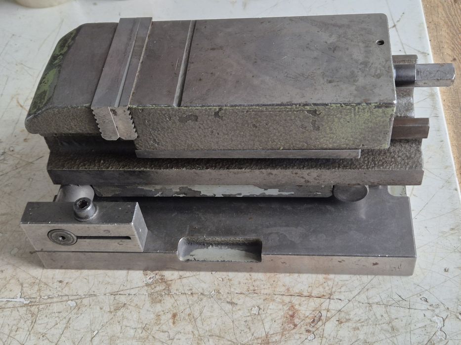 Тиски машинные 125 160 лещата 125 160