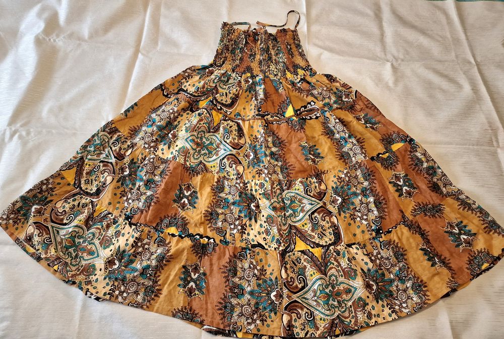 Vestido de alças. Novo. Tamanho único